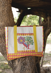 Saras Tote